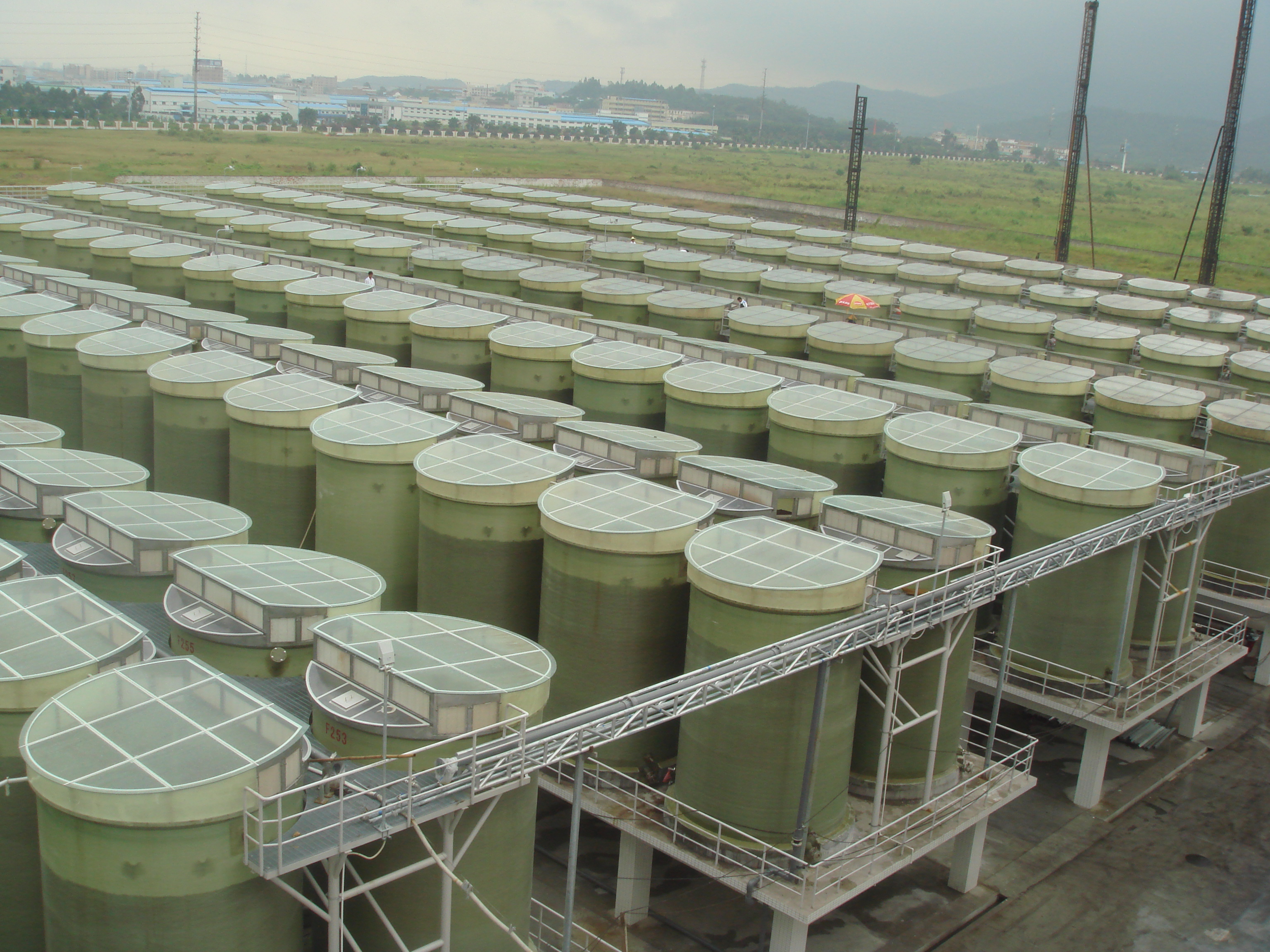 202406261440591719384059612026.jpg 玻璃鋼食品級儲罐1.JPG